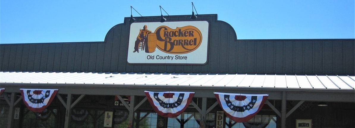 This Cracker Barrel Old Country Store insider has reduced his stake by 15%