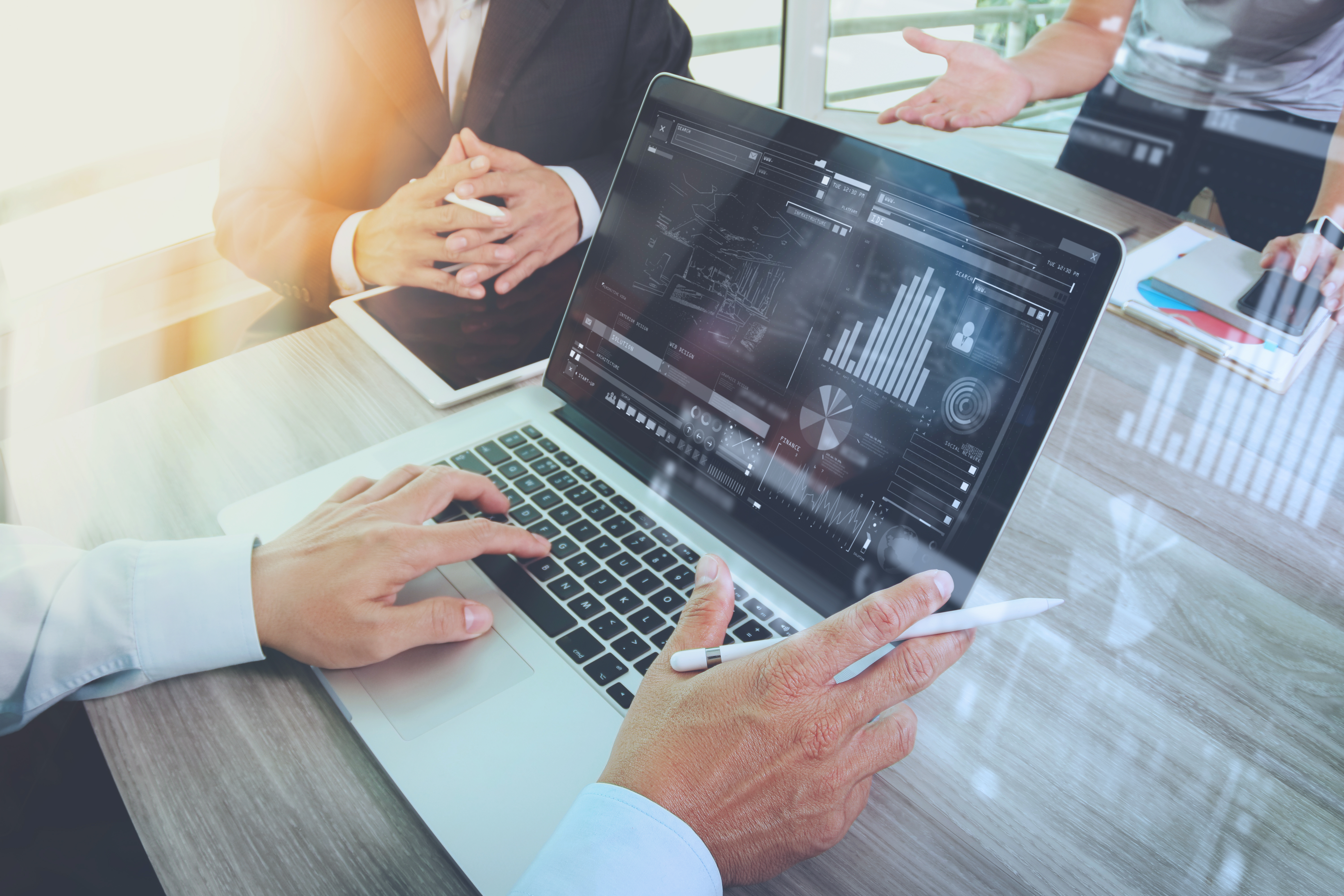 0 News Article Image CLSK - Analistas aumentan el precio objetivo de CleanSpark destacando los catalizadores de crecimiento y la mejora en las perspectivas de beneficios