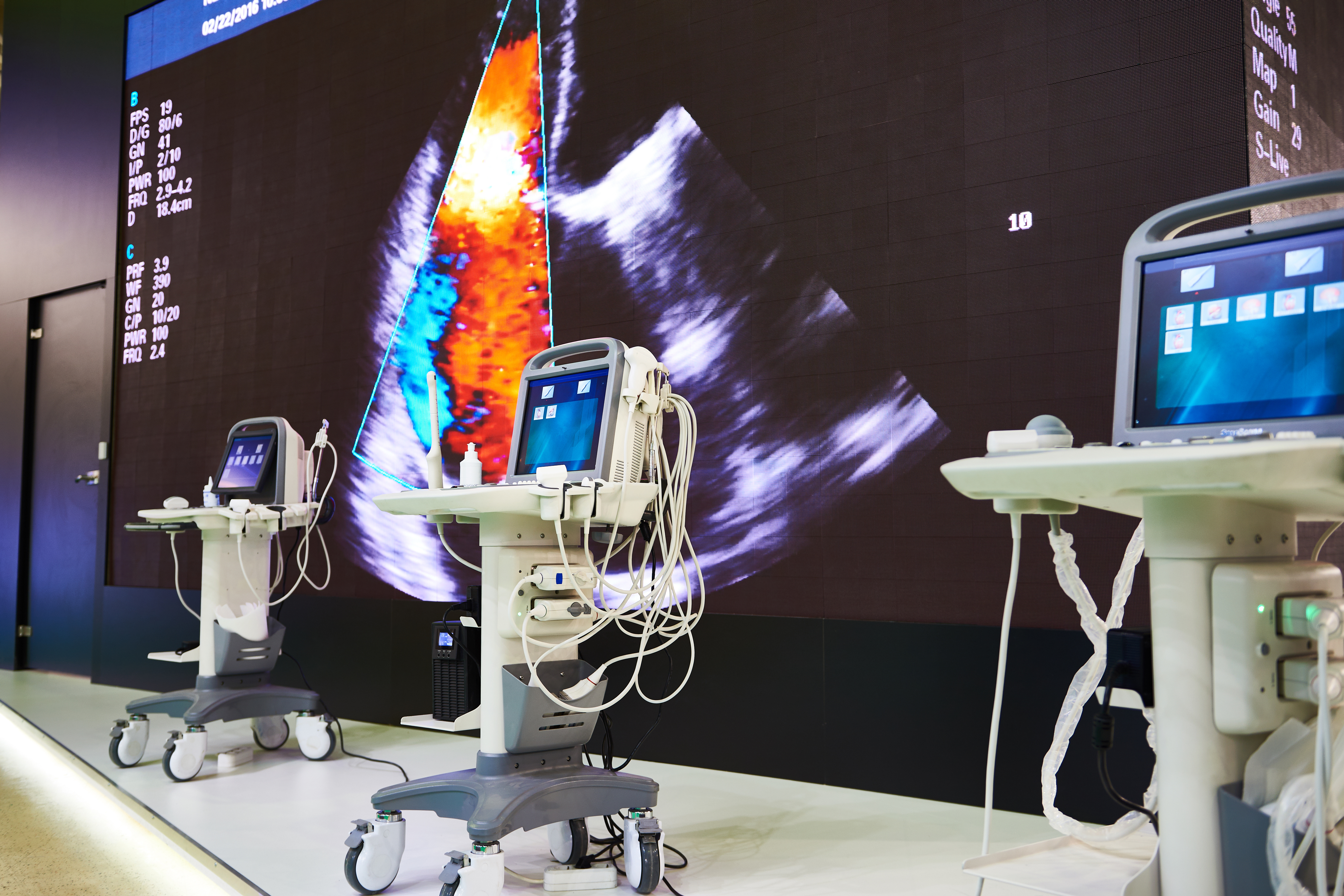 Is GE HealthCare Technologies (NASDAQ:GEHC) A Risky Investment?